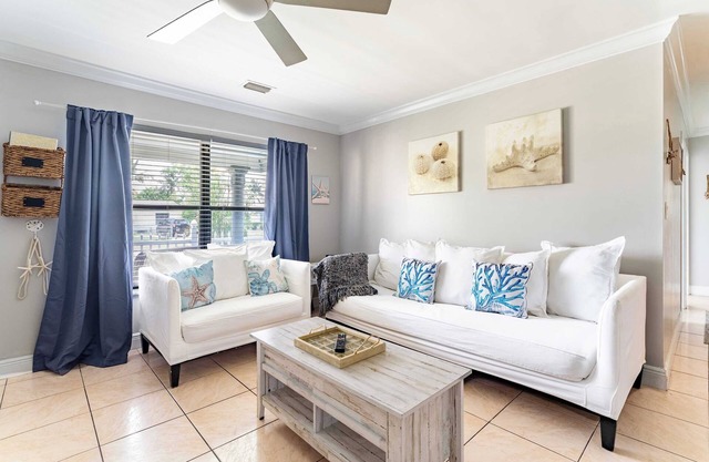 Spacious 3BR Family-Friendly Home Near Attractions