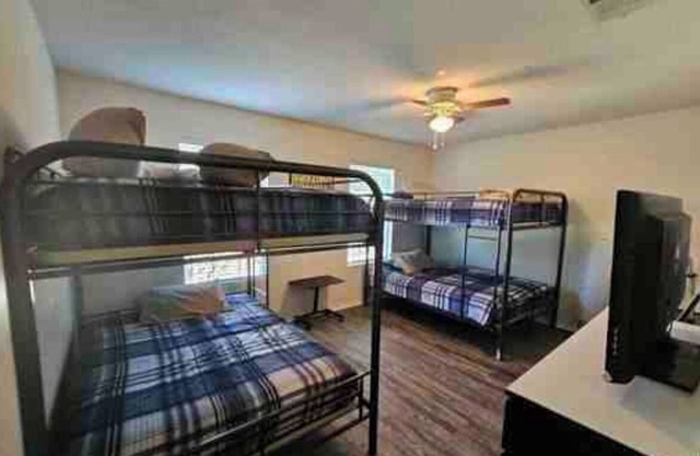 Spacious 4 bed 2.5 bath Serenity Splash Villa in San Antonio with private pool