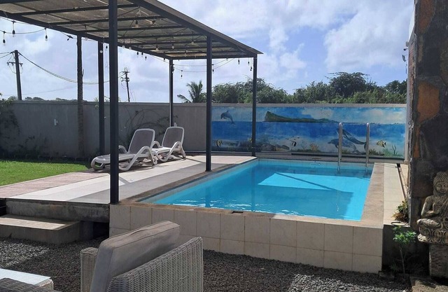 Spacious 4-bedroom villa in fabulous Petit Raffray with AC, WiFi with big garden