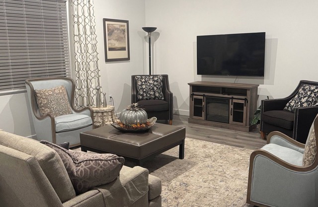 Spacious 4-bedroom townhome in charming American Fork with AC