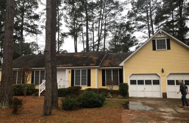 Spacious 4 bedroom, 2 1/2 car garage. St. Andrews