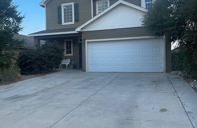 Spacious 4-bedroom house in charming Hobbs with AC, WiFi