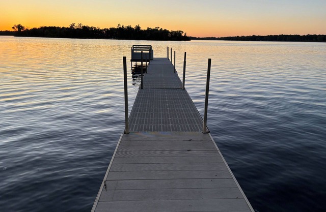 Spacious 4-bedroom light-filled house in Pine City on Lake Pokegama