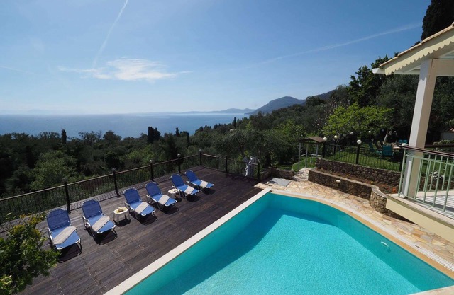 Spacious 4 Bedroom Villa, A/C, Private Pool & Panoramic Sea Views in the Desirable Area of Gastouri