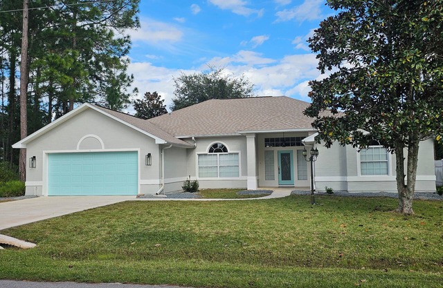 Spacious 4 bedroom with pool