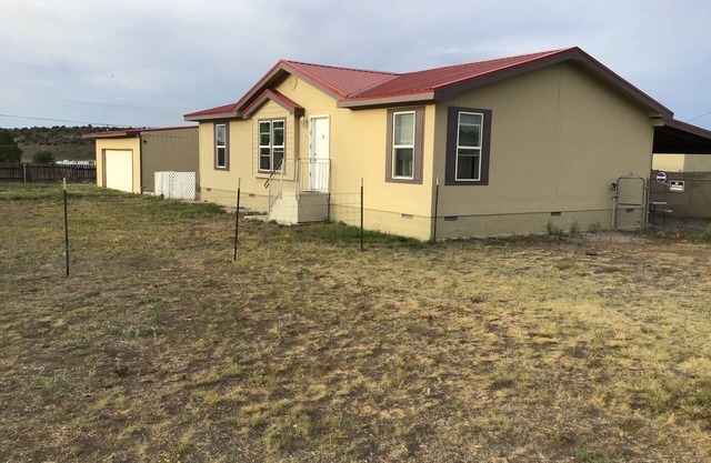 Spacious 4 seasons 3 bedroom 2 bathrooms for 1 great getaway.
