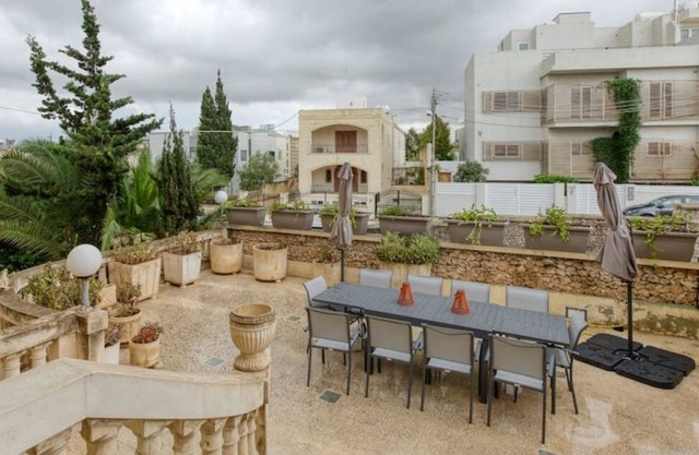 Spacious 4BR Oasis in the Heart of St. Julians