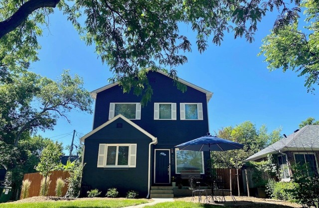 Spacious 5 bed/4 bath in Gorgeous Park Hill