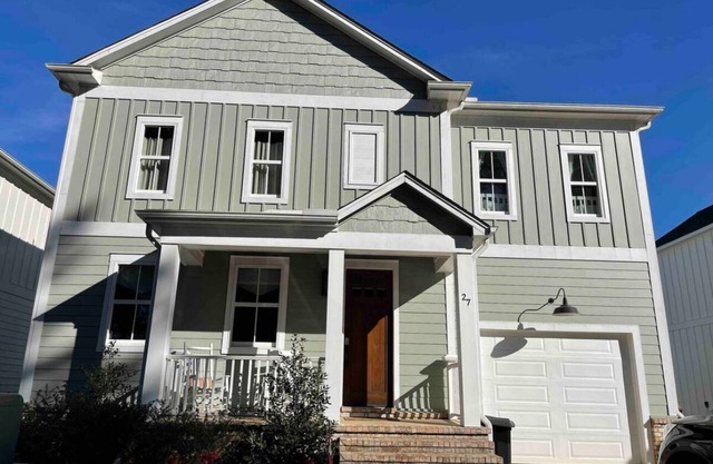 Spacious 5-bed/5 bath home with river view.
