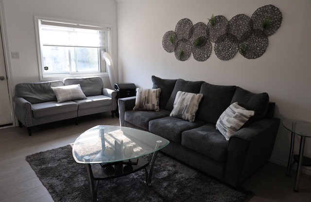 Spacious 5-bedroom house for longer stays