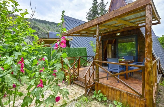 Spacious 5-bedroom bungalow with AC, WiFi in amazing Muğla