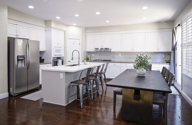 Spacious 5 bedroom family home in Lodi Wine Country