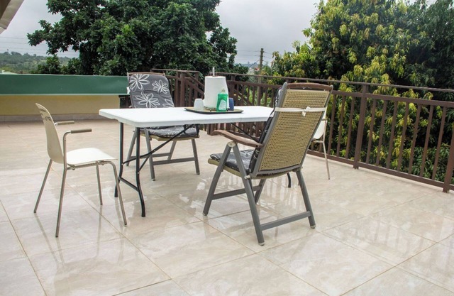 Spacious 5-bedroom villa with WiFi and AC in enchanting Kumasi