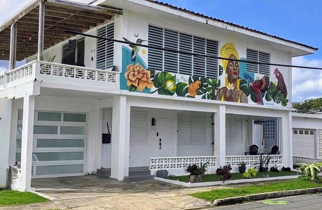 Spacious 6-bedroom villa in gorgeous Luquillo with WiFi, AC