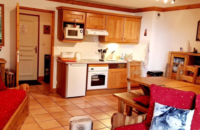 Spacious Apt at Foot of Slopes, All Comfort, 6/8 Pers.