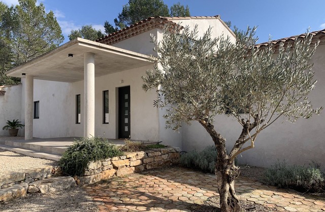 Spacious and quiet villa classified 4 * furnished with tourism