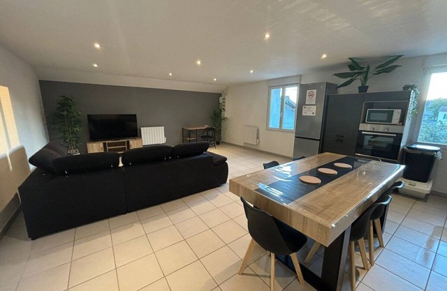 Spacious and bright duplex in the heart of Pont d'Ain