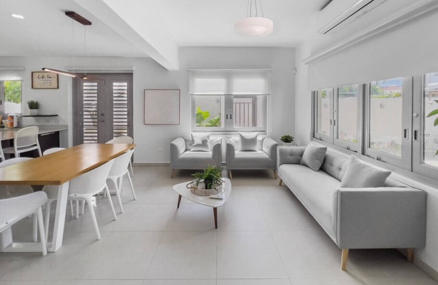 Spacious and Modern Villa with Pool in Ocean Park