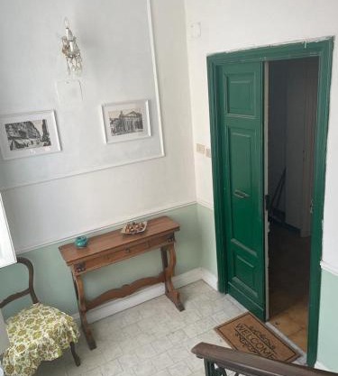 spacious and quiet Gemelli