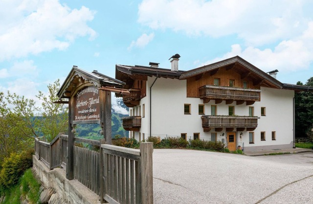 Spacious apartment in Stummerberg with terrace