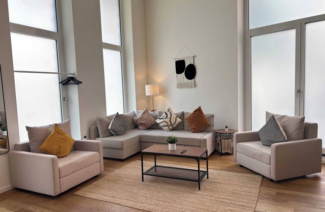 Spacious apartment for 10 near Quartierpark