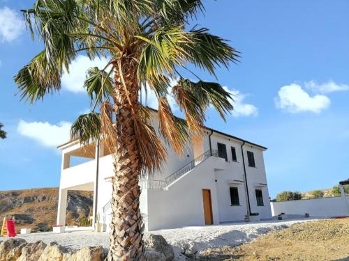 Spacious Apartment in Montallegro with Stunning Views