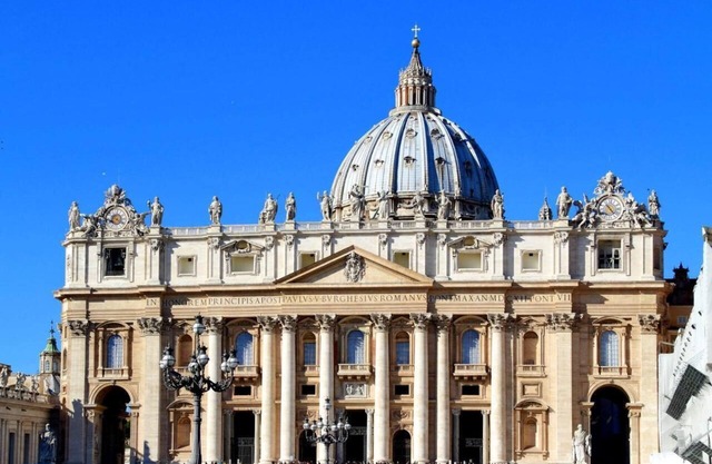 Spacious Apartment in the Heart of Prati, Near St. Peter's Basilica