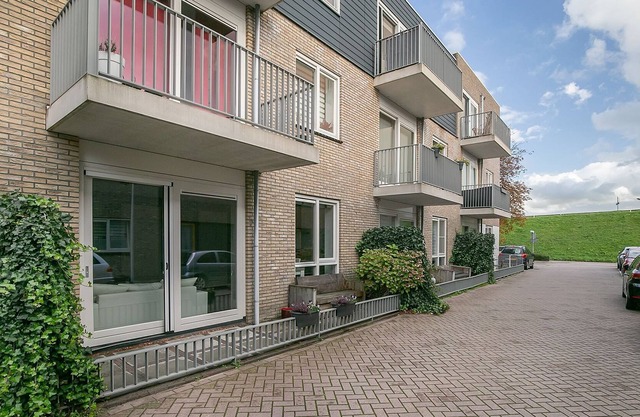 Spacious apartment in a cosy dutch village