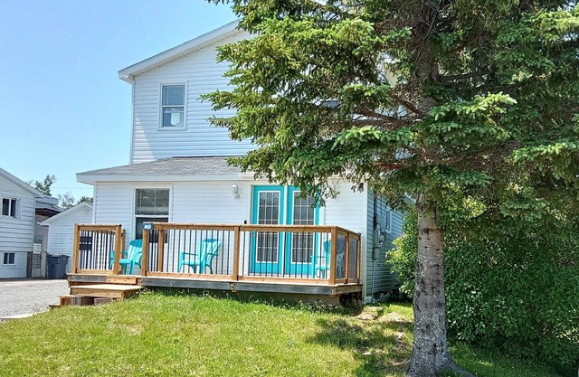 Spacious Beachside Chalet is just minutes walk to Parlee Beach