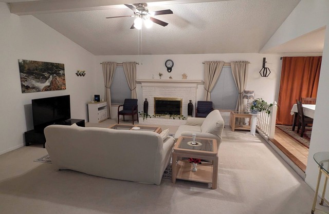 Spacious Beautiful home in Novi