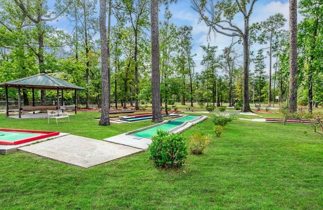 Spacious Bunkhouse Rental at Bundick Lake RV Park with Full Amenities