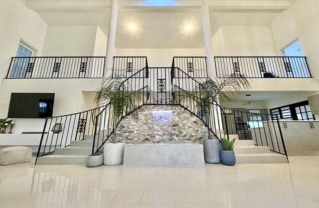 Spacious Caribbean Oasis: Located Near 20 Stunning Beaches!