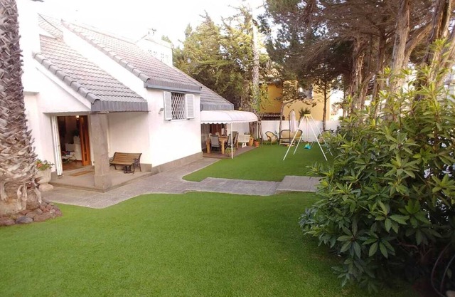 Spacious chalet, piano, solar energy, wifi, quality