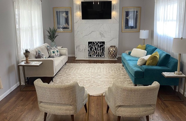 Spacious Craftsman, Near downtown and Pioneer Woman Mercantile
