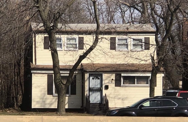 Spacious Detroit retreat near Henry Ford Museum 16 min drive