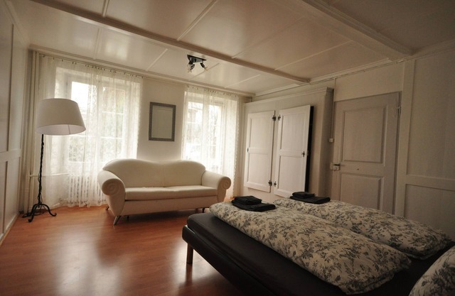 Spacious ground floor apartment. Sleeps 5 to 12 guests
