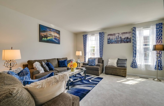 Spacious Hedgesville Retreat ~ 5 Mi to Golf Course