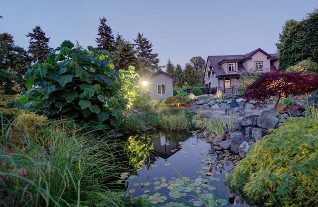 Spacious Home, sleeps 22, Pool, Hot Tub, Gym, Office, Theatre, Shuffle Board