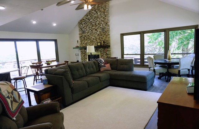 Spacious house, beautiful views, peaceful setting
