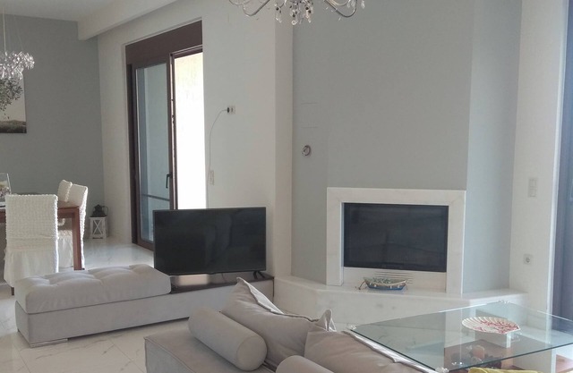 Spacious house with gorgeous sea view