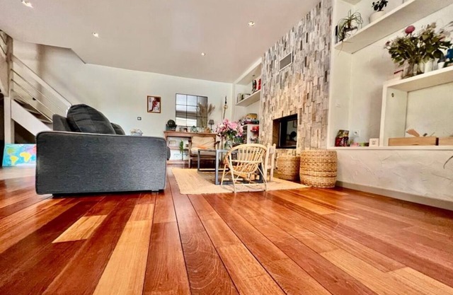 Spacious house with swimming pool and boules pitch