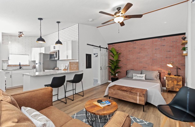 Spacious Industrial Style Guesthouse