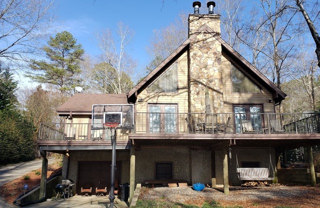 😎 Spacious Lake Hartwell home with cozy cabin appeal, 15 mins to Clemson🐯 WiFi