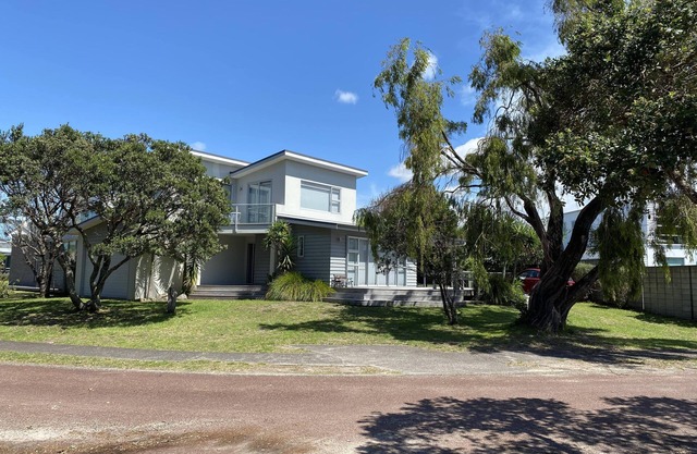 Spacious living close to the beach
