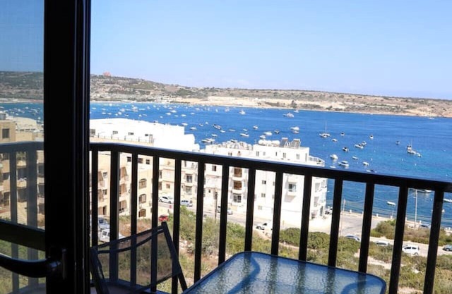 Spacious Mellieha 2BR home with Stunning Sea Views