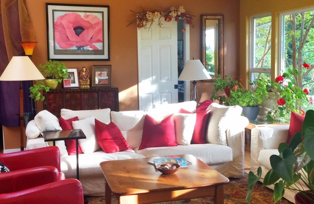 Spacious Mid Century Modern home - Great location! Walk to University of Oregon