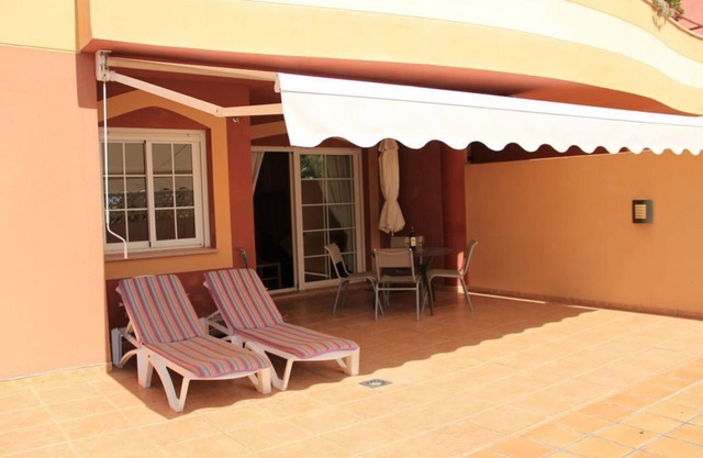 Spacious modern apartment with large terrace and private pool, long & short lets