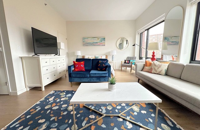 Spacious Modern East Village Apartment - Luxury Elevator Building