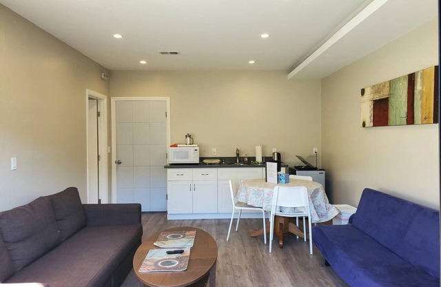 Spacious, new private South San Francisco home