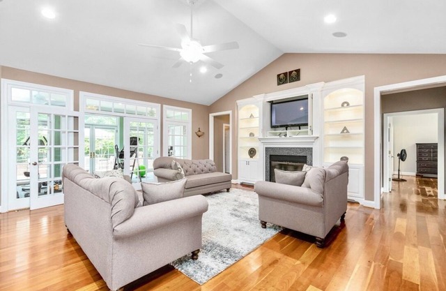 Spacious & Private Retreat Near Downtown & NC Zoo!
